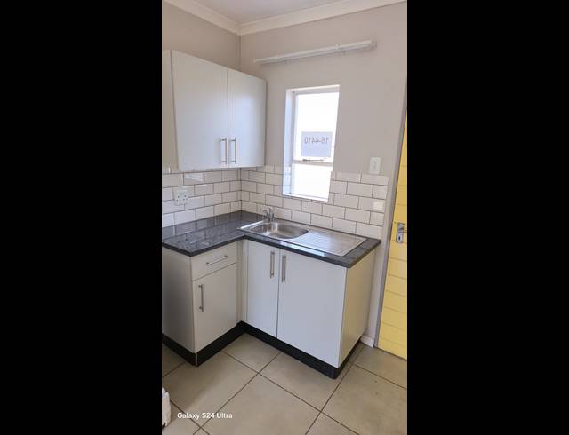 2 bed property to rent in SHARON PARK